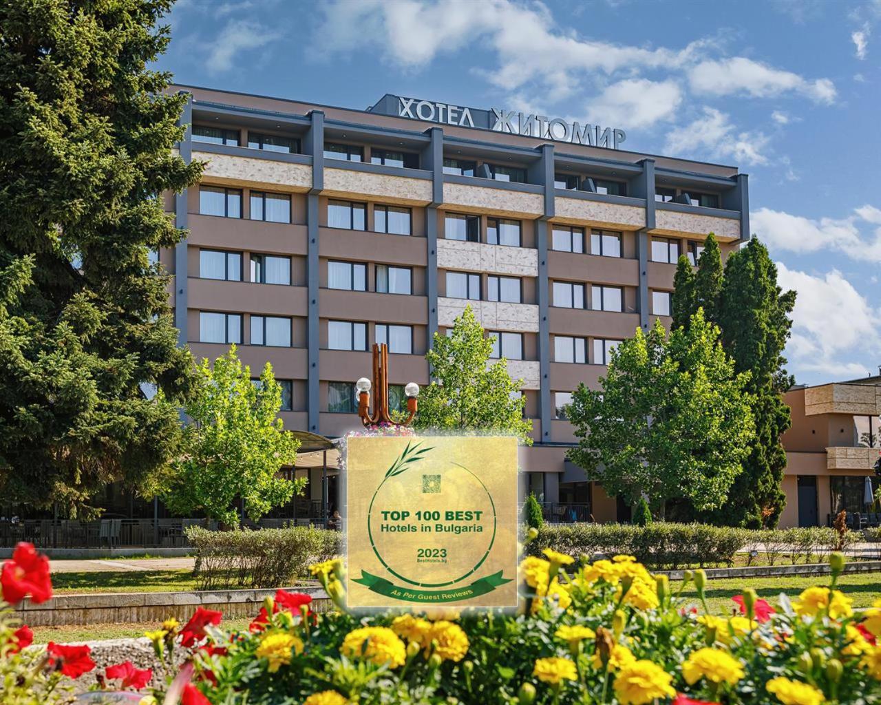 Jitomir Hotel Montana Exterior photo